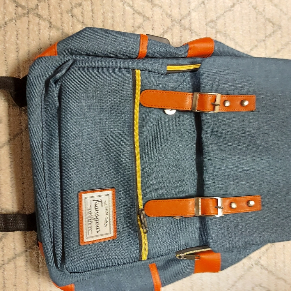 Women's Backpack - Picture 2 of 8